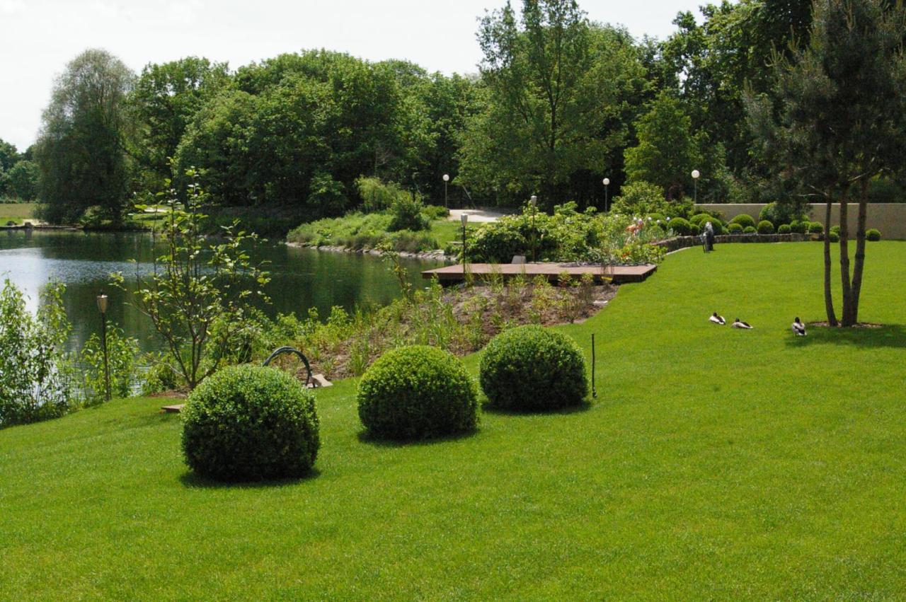 Lago Hotel & Restaurant Am See Ulm Exterior photo